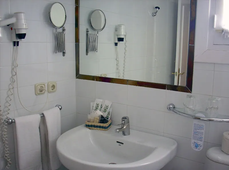 Bypillow Abril Hotel Seville