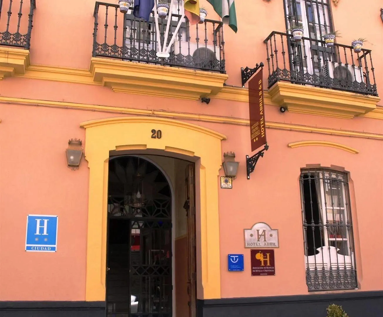 Bypillow Abril Hotel Seville Spain